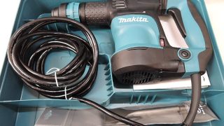 makita 電動ケレン HK1820 入荷！！