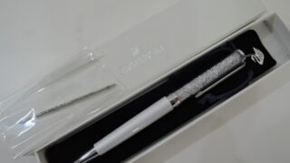 SWAROVSKI Crystalline チャームペン スワン ホワイト 入荷!!